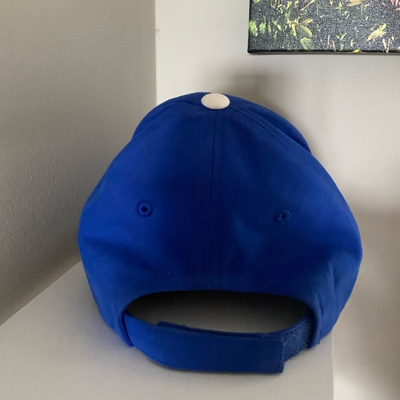 LA Dodger Hat - Picture 2 of 4